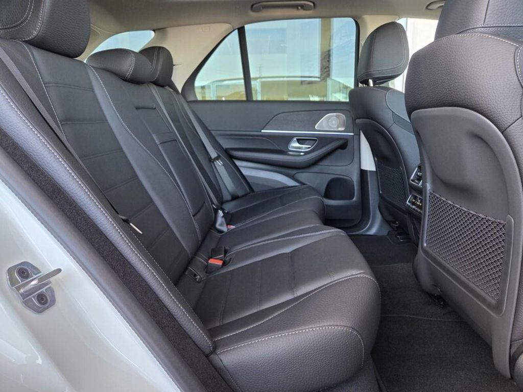 new 2026 Mercedes-Benz GLE 450 car, priced at $80,595