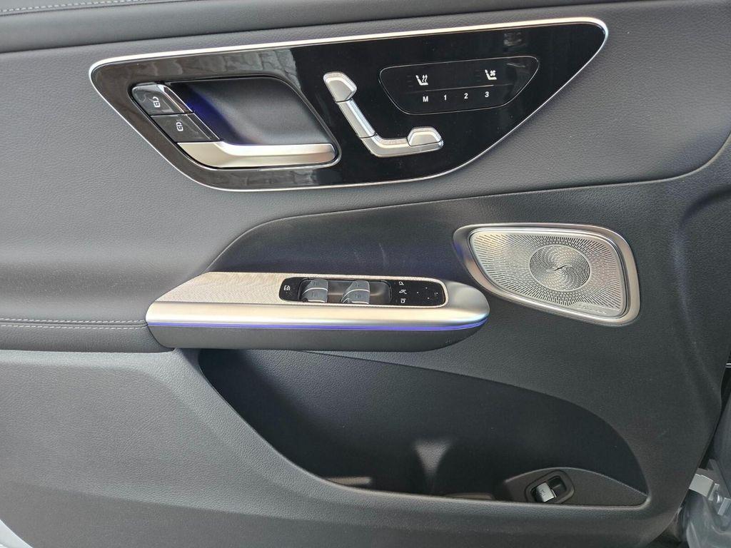 new 2025 Mercedes-Benz GLC 300 car, priced at $61,485