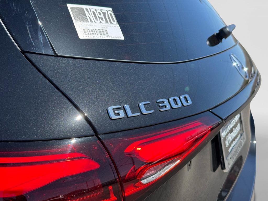 new 2025 Mercedes-Benz GLC 300 car, priced at $57,880