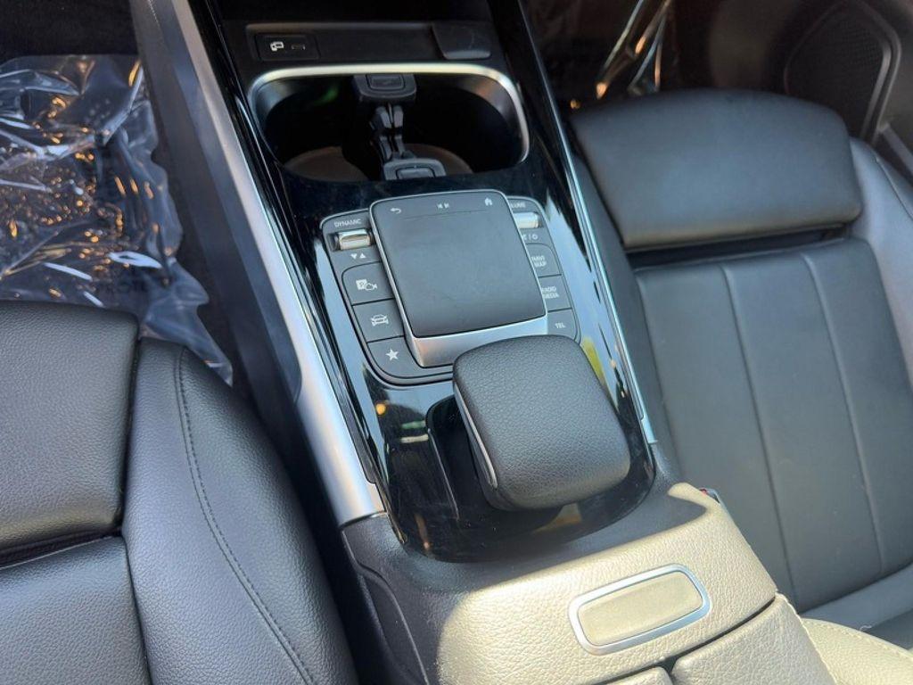 used 2021 Mercedes-Benz GLB 250 car, priced at $29,994