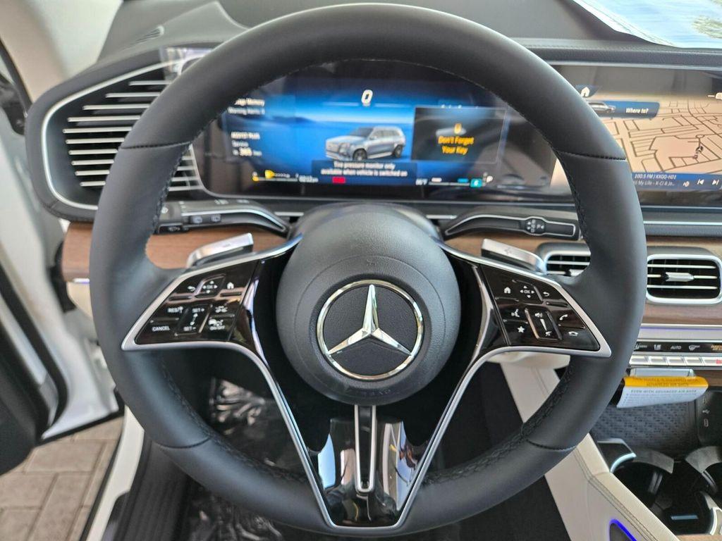 new 2025 Mercedes-Benz GLS 450 car, priced at $91,755