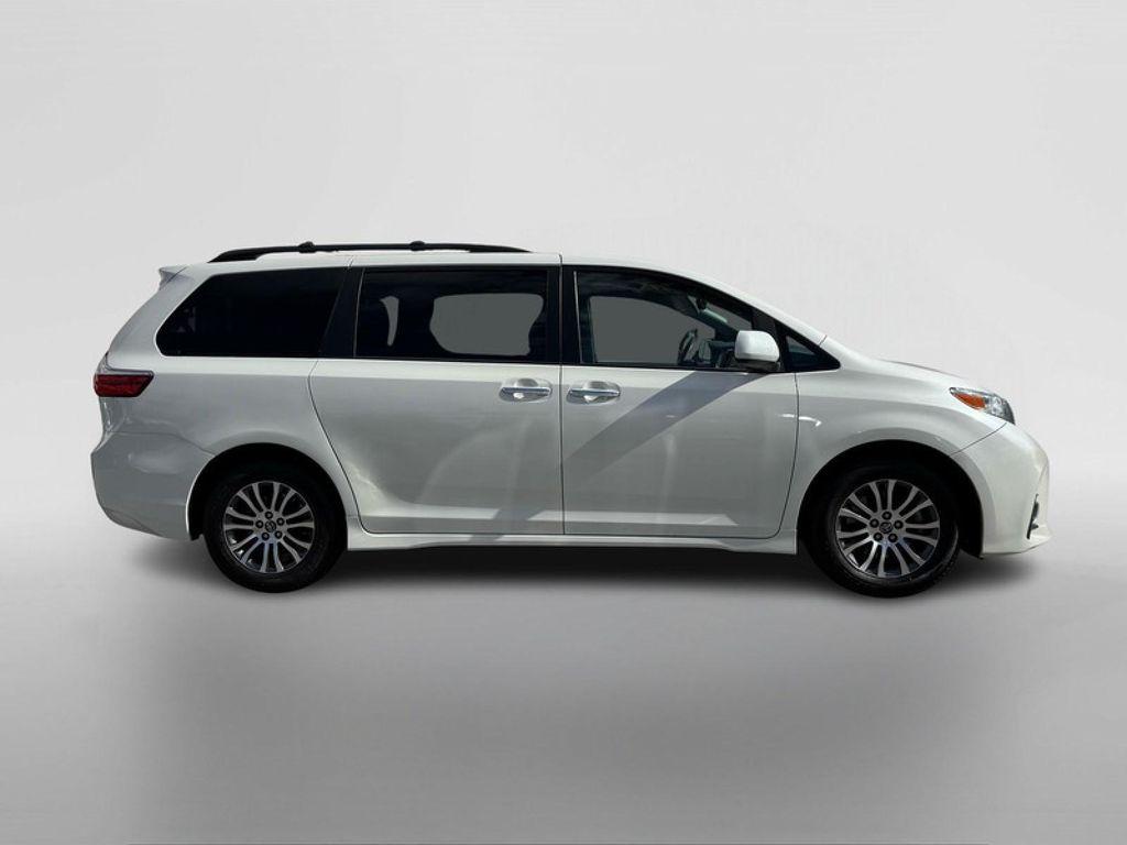 used 2018 Toyota Sienna car, priced at $30,994
