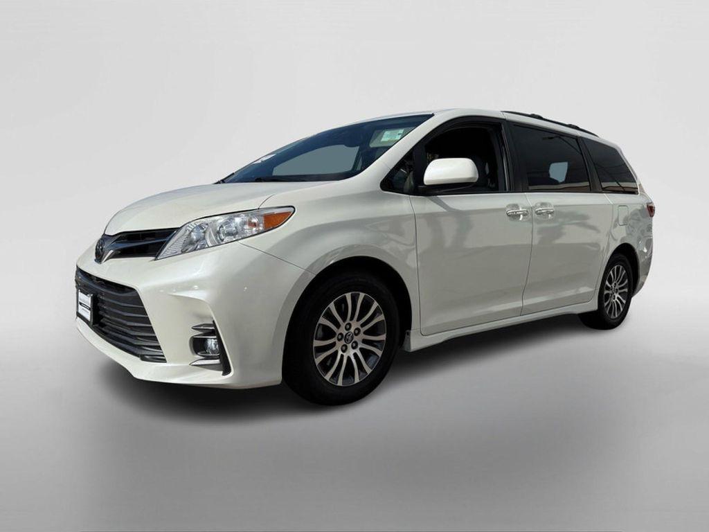 used 2018 Toyota Sienna car, priced at $30,994