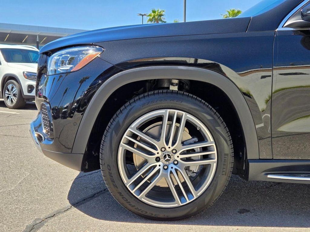 new 2025 Mercedes-Benz GLS 450 car, priced at $93,105