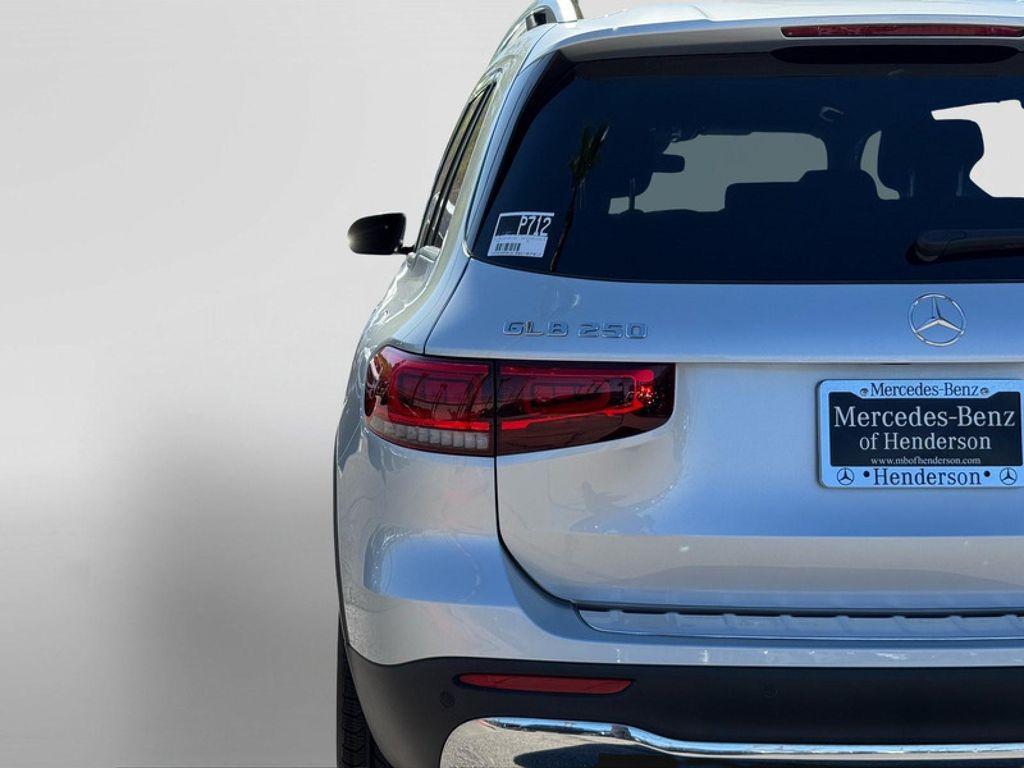 used 2022 Mercedes-Benz GLB 250 car, priced at $27,771