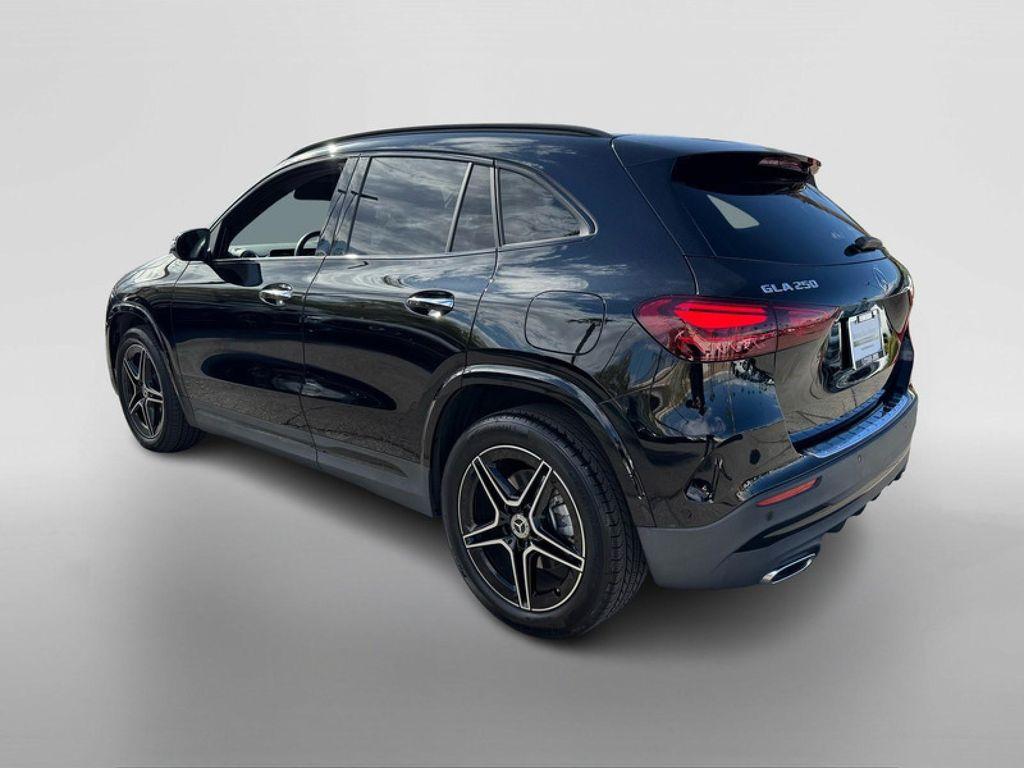 used 2024 Mercedes-Benz GLA 250 car, priced at $43,994