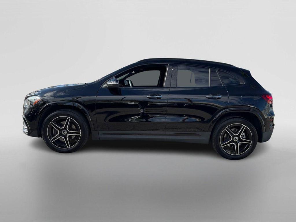used 2024 Mercedes-Benz GLA 250 car, priced at $43,994