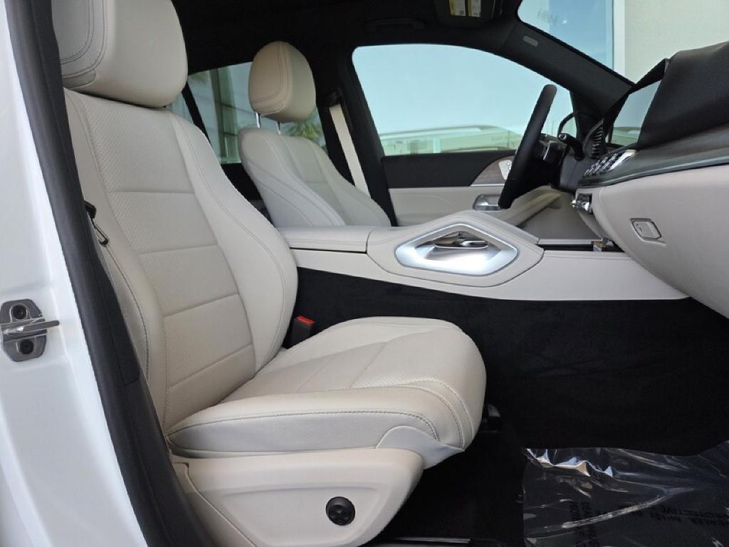 new 2025 Mercedes-Benz GLE 350 car, priced at $68,090
