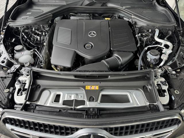 new 2025 Mercedes-Benz GLC 300 car, priced at $54,905
