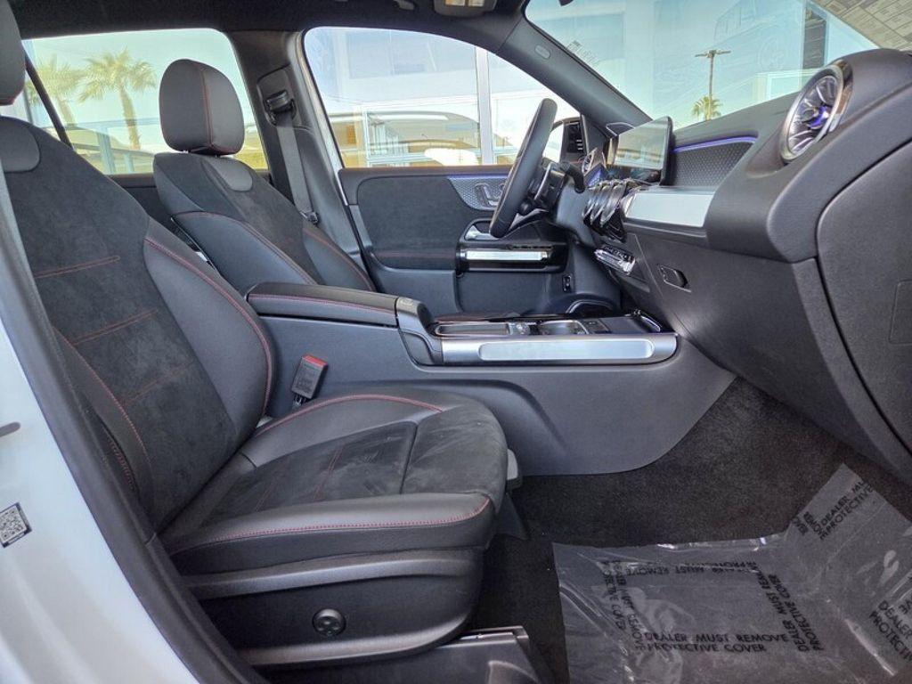 new 2025 Mercedes-Benz AMG GLB 35 car, priced at $64,635