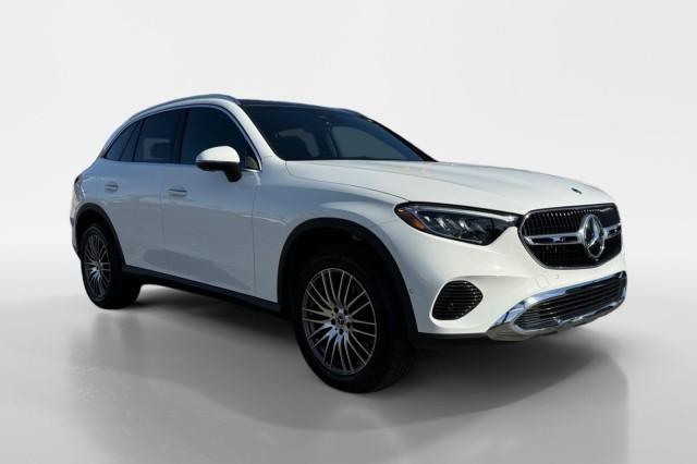 new 2024 Mercedes-Benz GLC 300 car, priced at $51,915