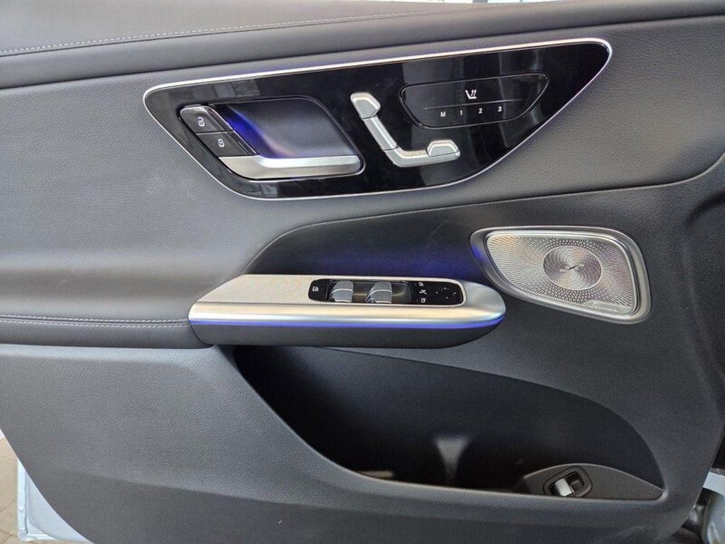 new 2025 Mercedes-Benz GLC 300 car, priced at $61,530