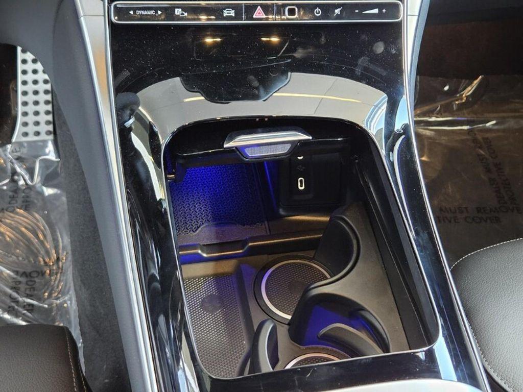 new 2025 Mercedes-Benz GLC 300 car, priced at $61,530