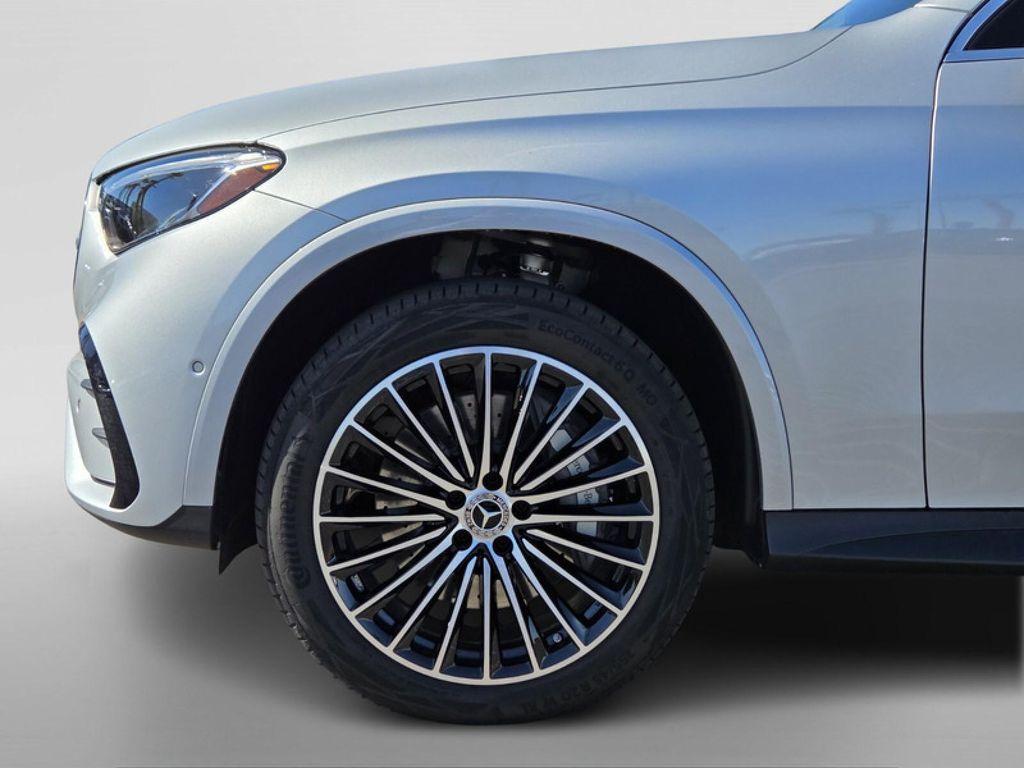 new 2025 Mercedes-Benz GLC 300 car, priced at $61,530