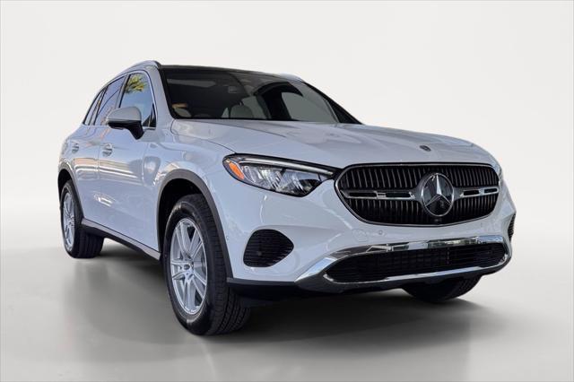 new 2025 Mercedes-Benz GLC 300 car, priced at $52,250