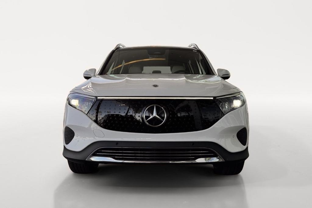 new 2024 Mercedes-Benz EQB 300 car, priced at $62,325