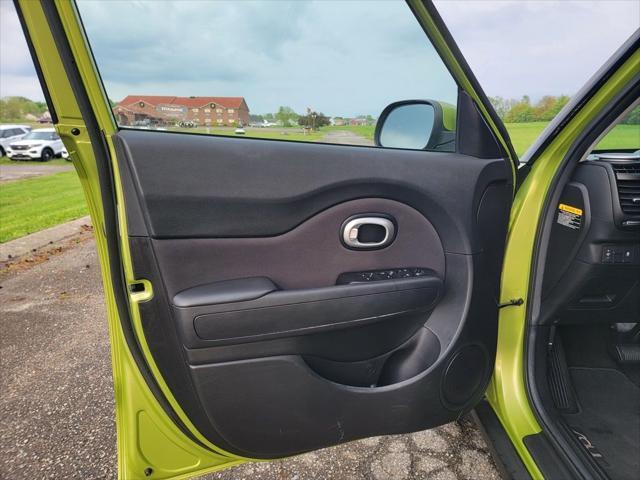 used 2015 Kia Soul car, priced at $8,999