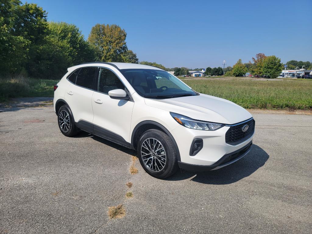 new 2025 Ford Escape PHEV car, priced at $38,398