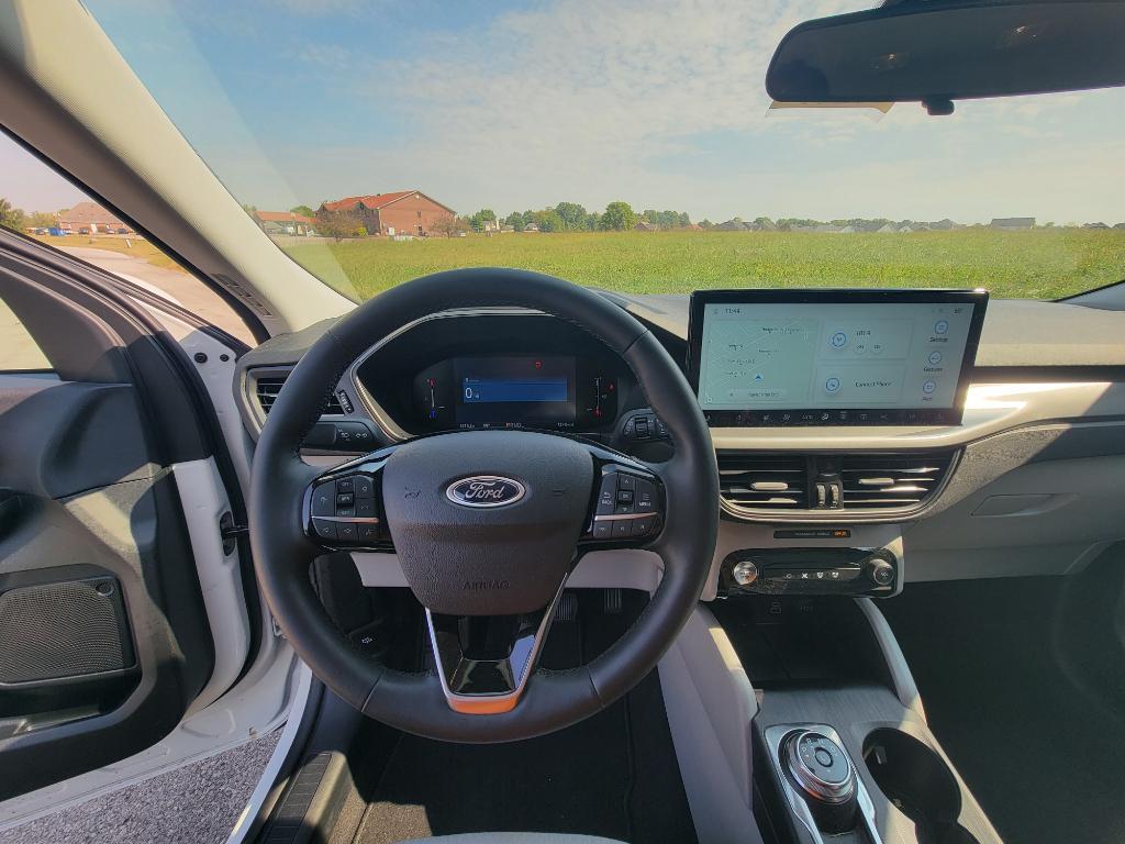 new 2025 Ford Escape PHEV car, priced at $38,398
