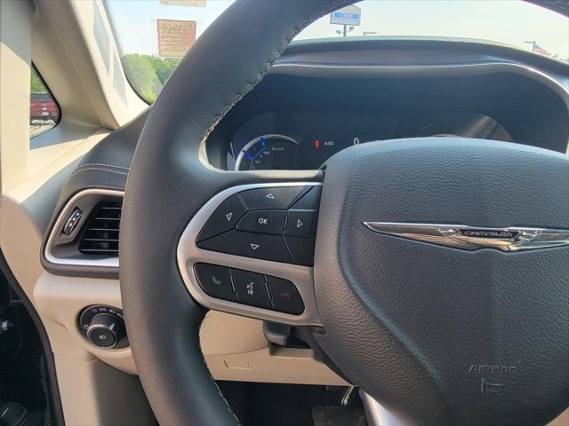 used 2024 Chrysler Pacifica Hybrid car, priced at $29,995