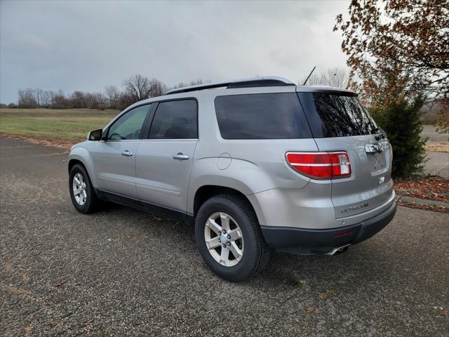 used 2008 Saturn Outlook car, priced at $3,500