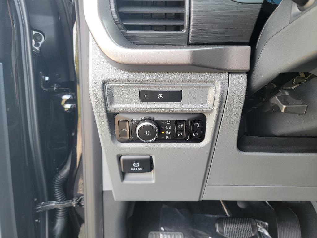 new 2025 Ford F-150 car, priced at $54,066