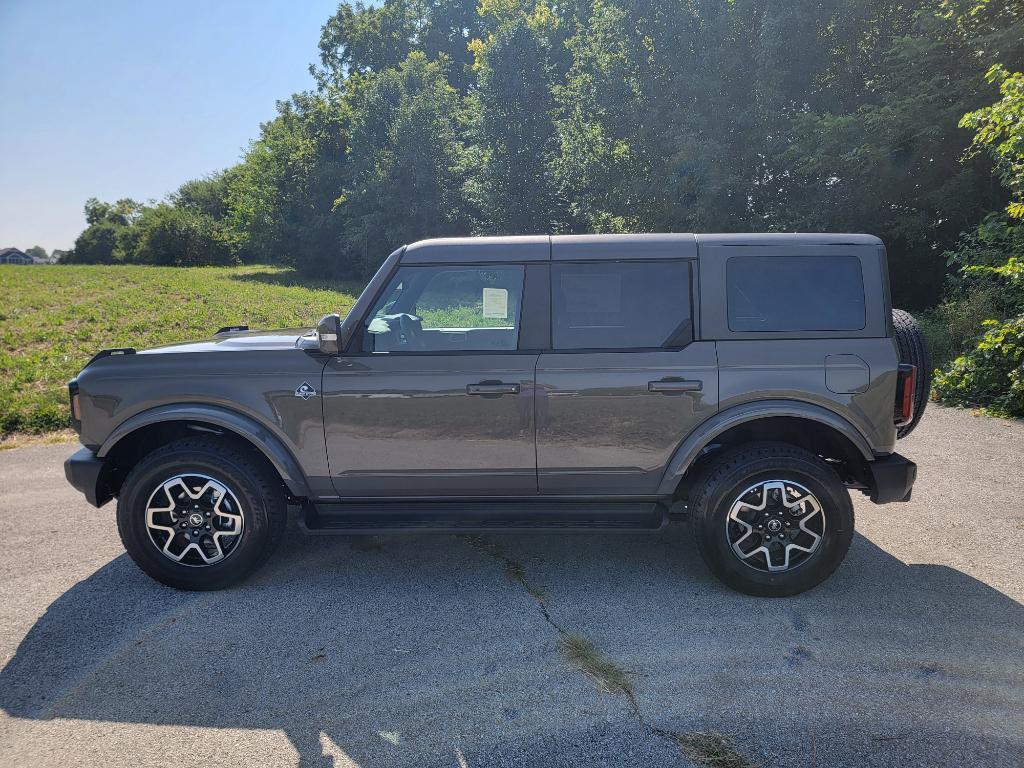 new 2025 Ford Bronco car, priced at $54,534