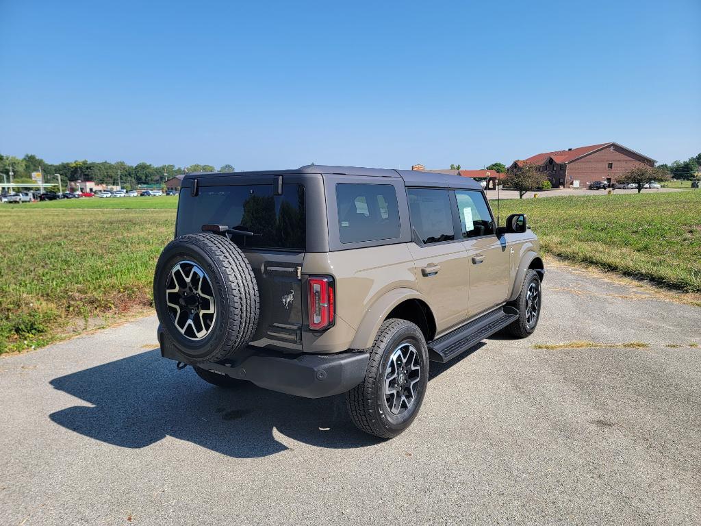 new 2025 Ford Bronco car, priced at $54,534