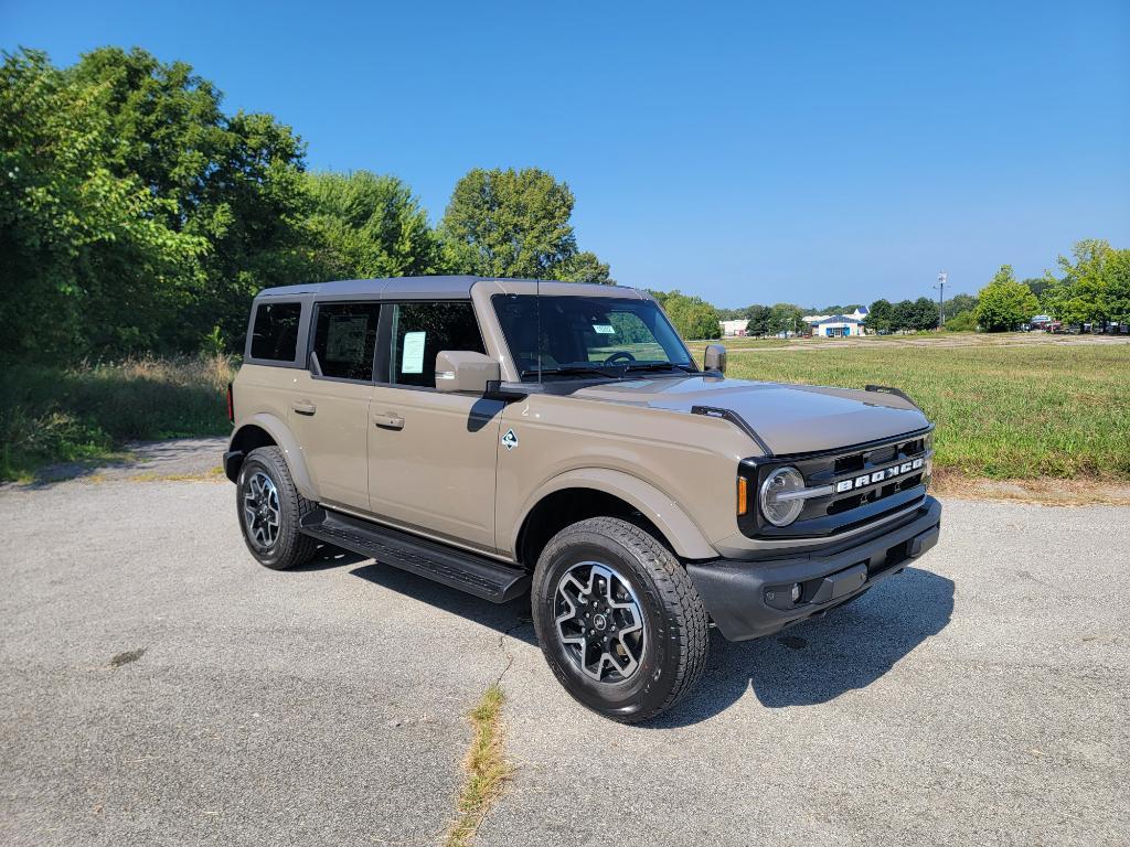 new 2025 Ford Bronco car, priced at $54,534