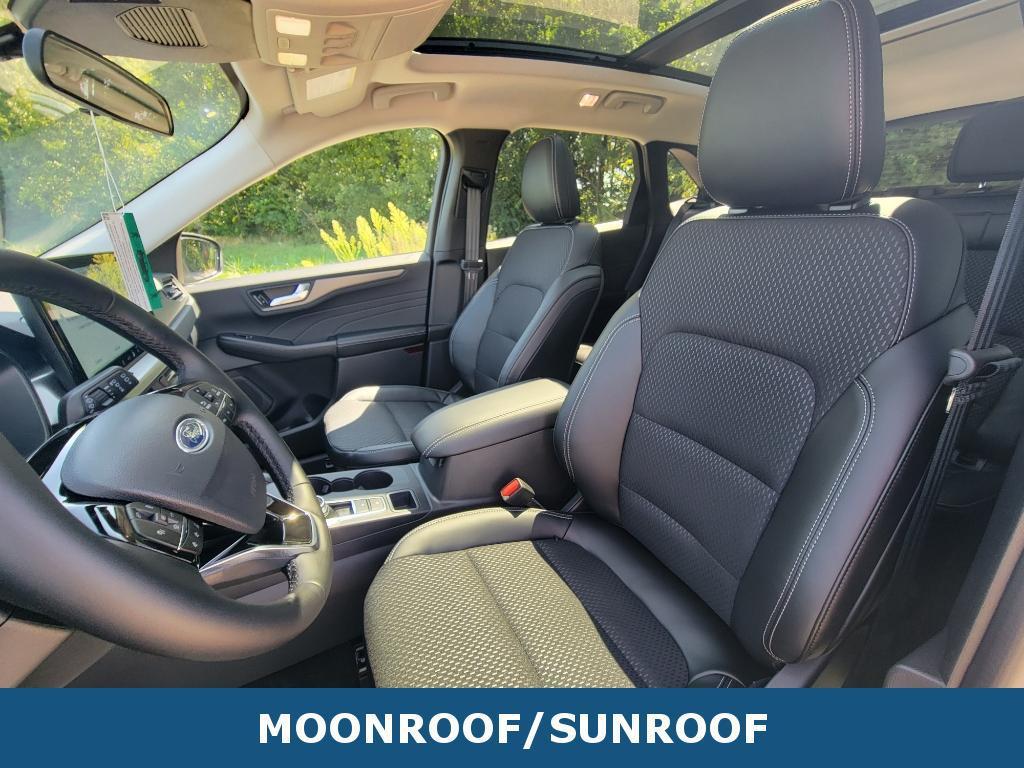 new 2025 Ford Escape PHEV car, priced at $33,467