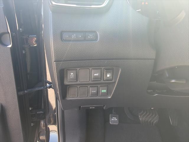 used 2018 Nissan Rogue car, priced at $12,999
