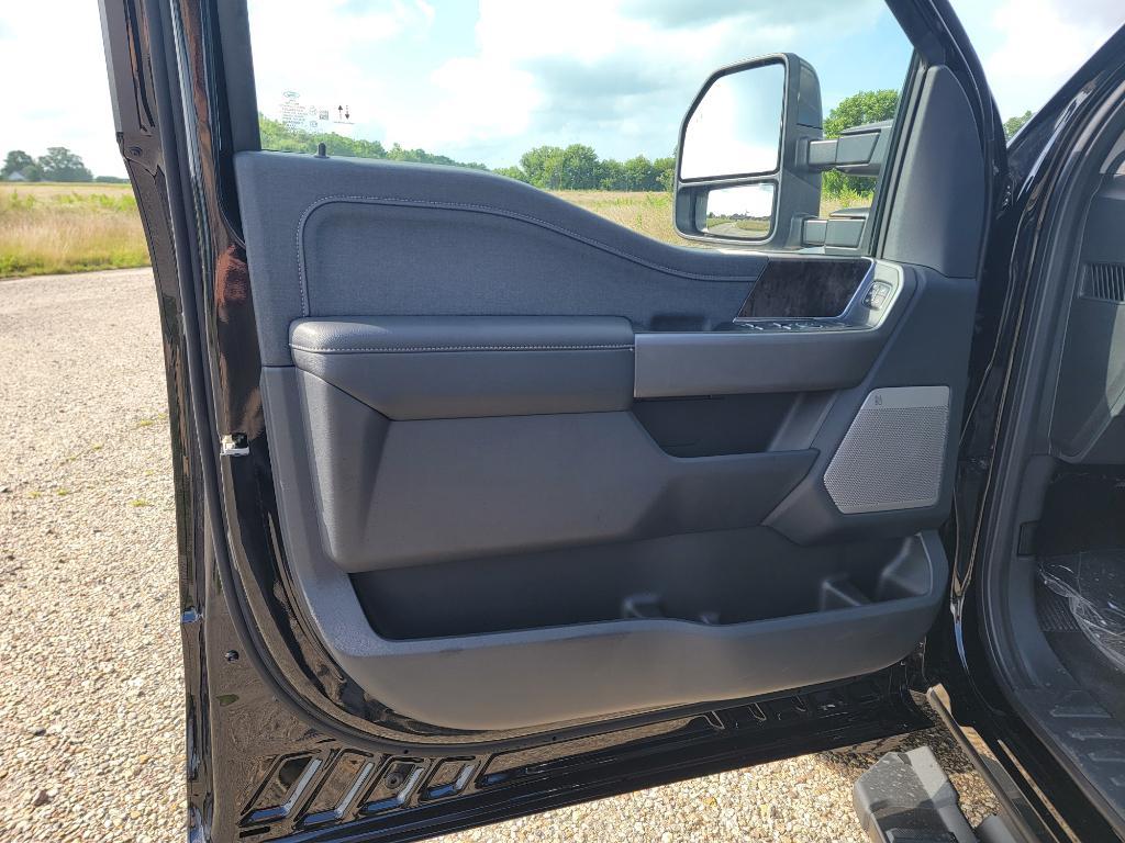 new 2025 Ford F-250 car, priced at $79,164