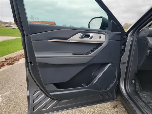 new 2025 Ford Explorer car, priced at $46,200