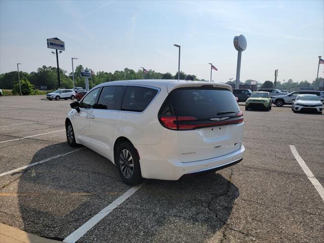 used 2024 Chrysler Pacifica Hybrid car, priced at $30,995