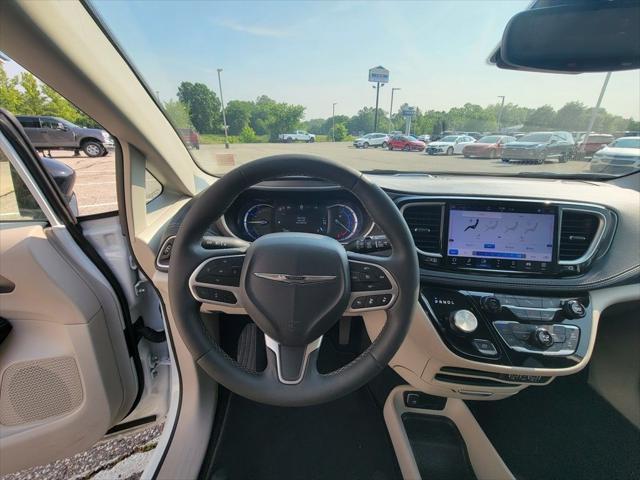used 2024 Chrysler Pacifica Hybrid car, priced at $30,995