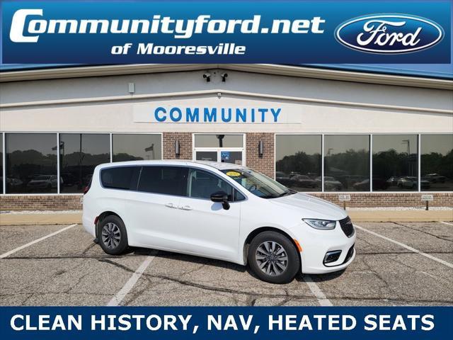 used 2024 Chrysler Pacifica Hybrid car, priced at $30,995