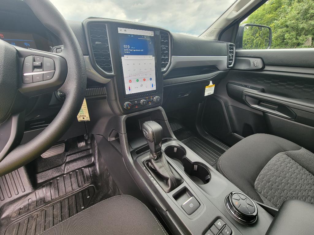 new 2025 Ford Ranger car, priced at $39,500