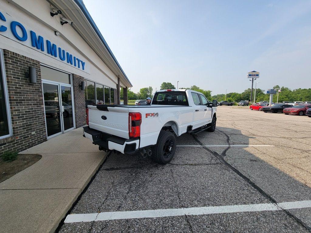 new 2025 Ford F-350 car, priced at $65,670