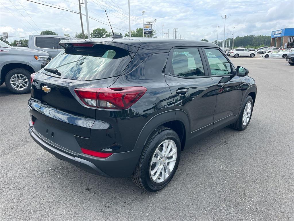 new 2026 Chevrolet TrailBlazer car, priced at $25,585