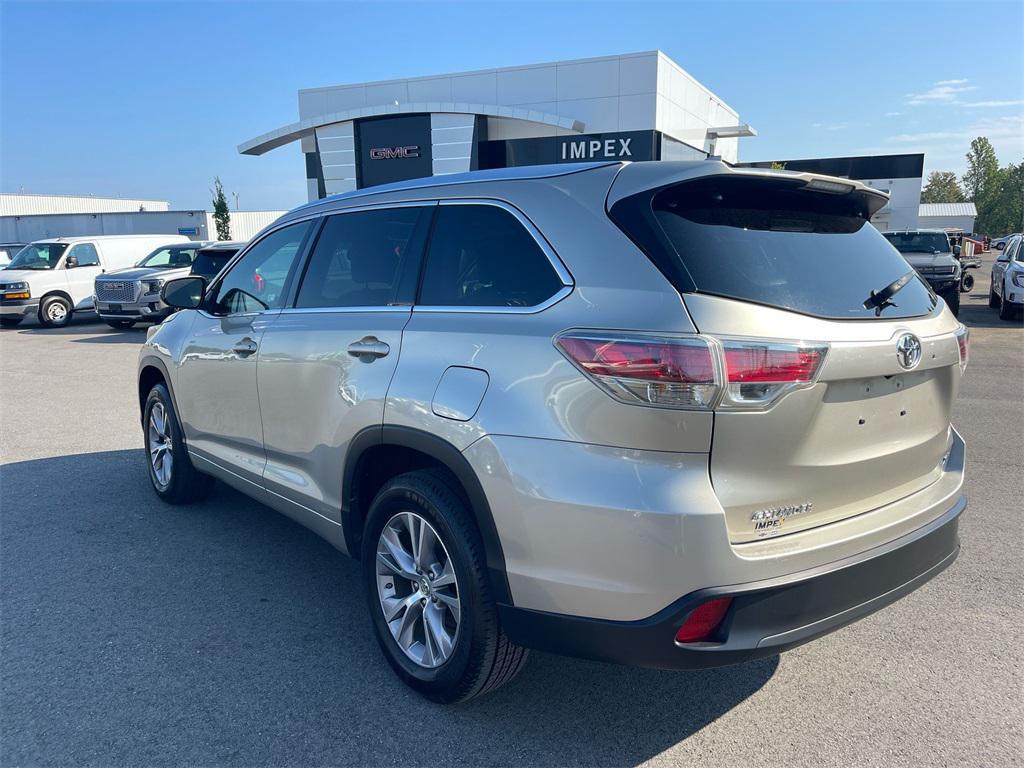 used 2015 Toyota Highlander car, priced at $12,708