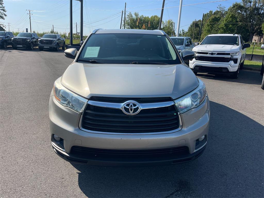 used 2015 Toyota Highlander car, priced at $12,708