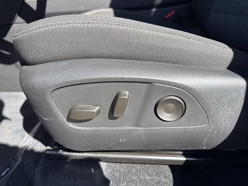 used 2025 GMC Acadia car, priced at $34,250