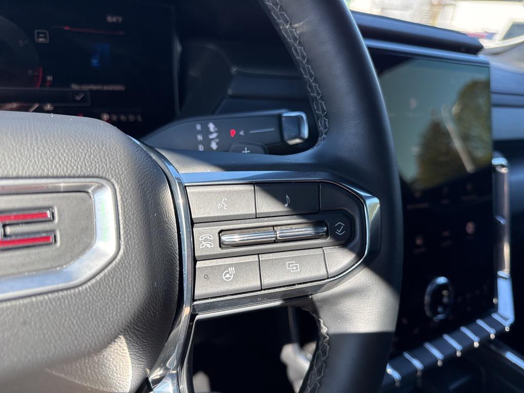 used 2025 GMC Acadia car, priced at $34,250