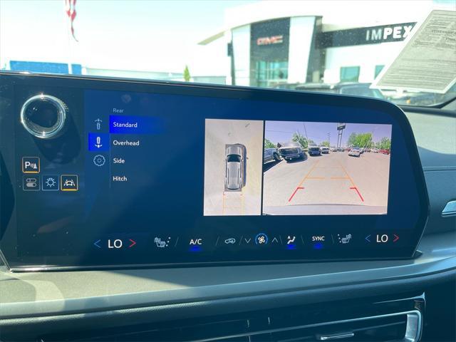 used 2024 Chevrolet Traverse car