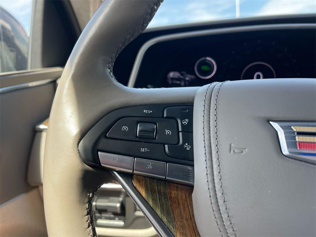 used 2021 Cadillac Escalade ESV car, priced at $62,500