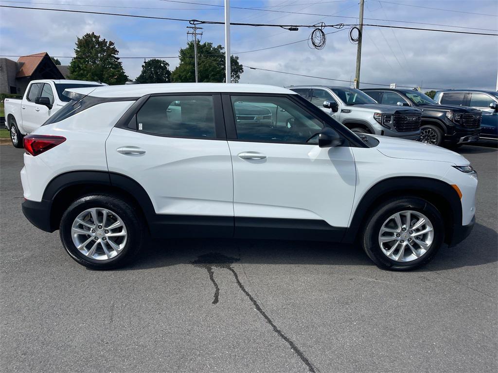 new 2026 Chevrolet TrailBlazer car, priced at $25,585