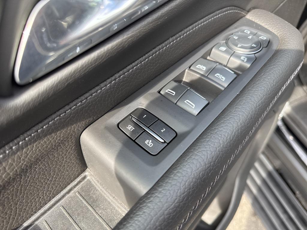 used 2024 GMC Yukon XL car, priced at $71,890