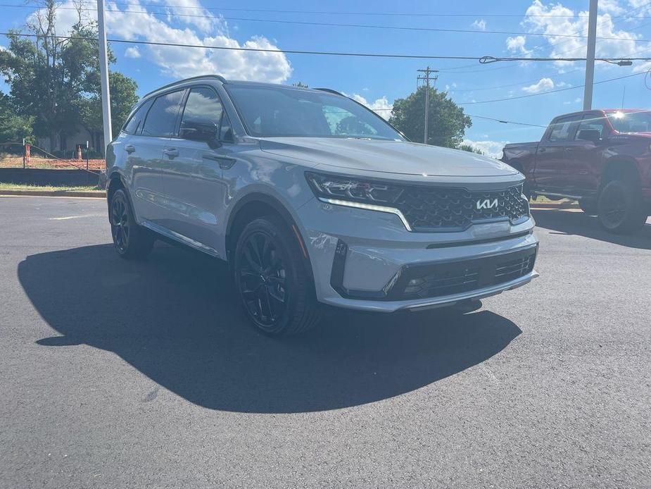 used 2022 Kia Sorento car, priced at $32,300