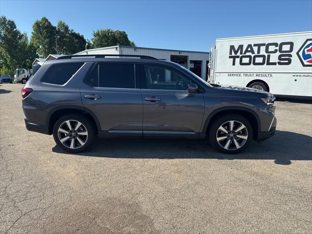 used 2025 Honda Pilot car, priced at $42,980