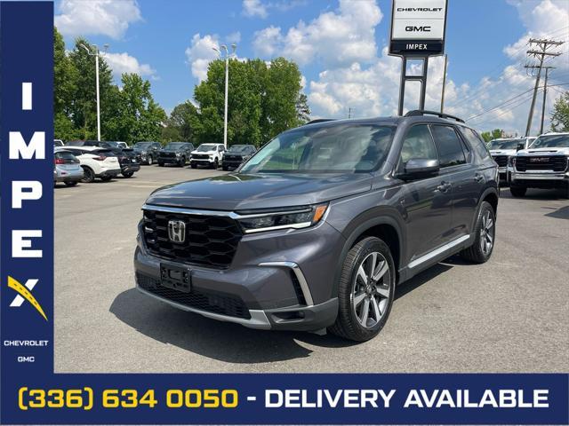 used 2025 Honda Pilot car, priced at $43,586